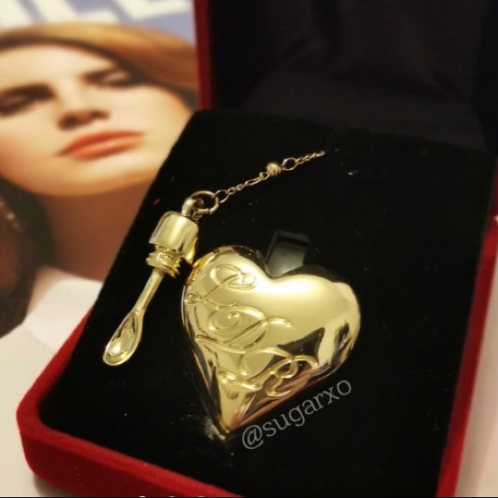 ISO LANA DEL REY LOCKET - Picture 2 of 3